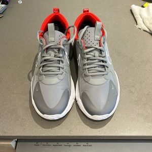 Men’s Nike runners